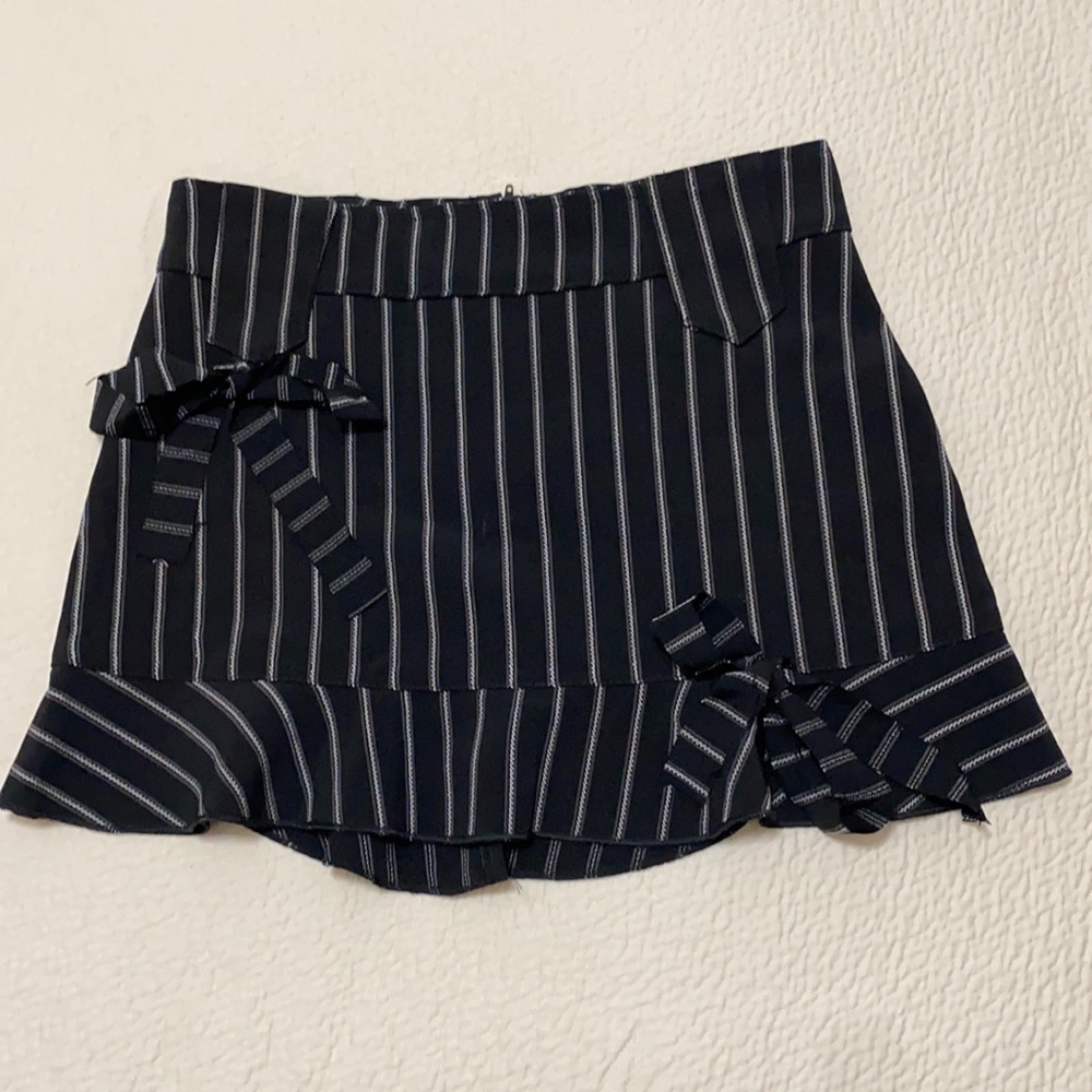 Attempt stripe ruffle mini bow skirt